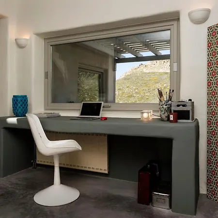 Pegasus - Allparos For 4-6 Parikia (Paros)